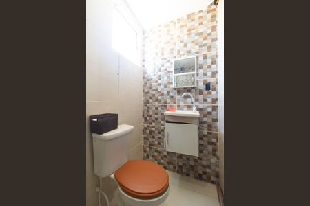 Casa de condomínio para alugar com 120m², 2 quartos e sem vagaBanheiro Social