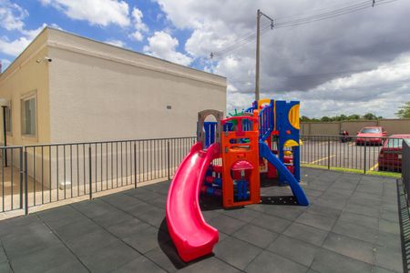 Apartamento para alugar com 55m², 2 quartos e sem vaga Apartamento para alugar com 55m², 2 quartos e sem vagaÁrea comum - Playground
