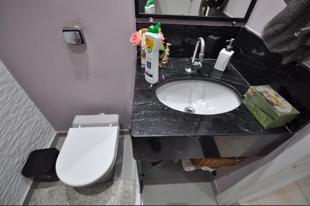 Casa à venda com 280m², 3 quartos e 1 vagaLavabo