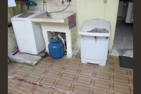 Casa à venda com 88m², 2 quartos e 1 vaga