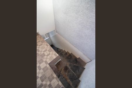 Apartamento para alugar com 40m², 2 quartos e 1 vaga Apartamento para alugar com 40m², 2 quartos e 1 vagaEscada