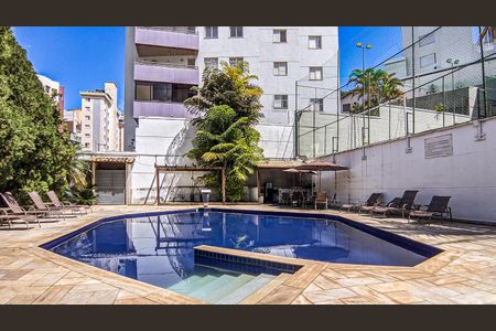 Apartamento à venda com 108m², 3 quartos e 2 vagas Apartamento à venda com 108m², 3 quartos e 2 vagasÁrea comum - Piscina