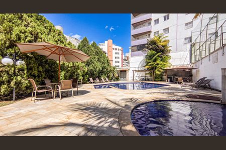 Apartamento à venda com 108m², 3 quartos e 2 vagas Apartamento à venda com 108m², 3 quartos e 2 vagasÁrea comum - Piscina