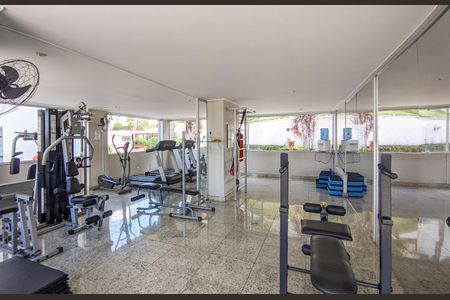 Apartamento à venda com 108m², 3 quartos e 2 vagas Apartamento à venda com 108m², 3 quartos e 2 vagasÁrea comum - Academia