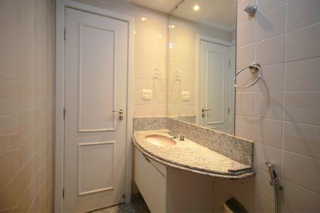 Apartamento à venda com 108m², 3 quartos e 2 vagasBanheiro