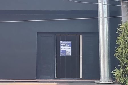 Casa à venda com 68m², 1 quarto e sem vagaPlaquinha