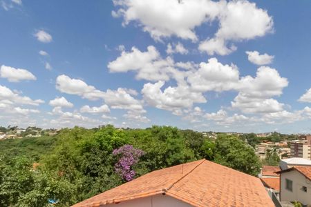 Apartamento à venda com 140m², 4 quartos e 1 vaga Apartamento à venda com 140m², 4 quartos e 1 vagaCobertura - Vista