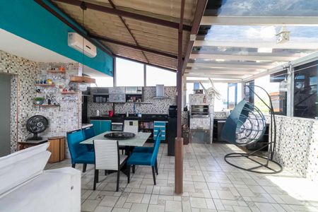 Apartamento à venda com 140m², 4 quartos e 1 vaga Apartamento à venda com 140m², 4 quartos e 1 vagaCobertura