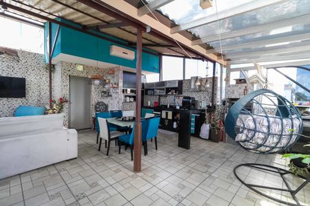 Apartamento à venda com 140m², 4 quartos e 1 vaga Apartamento à venda com 140m², 4 quartos e 1 vagaCobertura