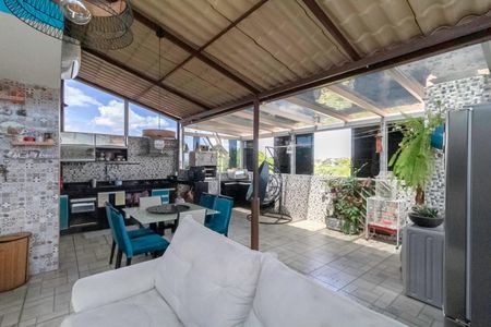 Apartamento à venda com 140m², 4 quartos e 1 vaga Apartamento à venda com 140m², 4 quartos e 1 vagaCobertura