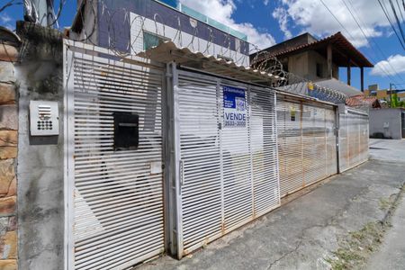 Apartamento à venda com 140m², 4 quartos e 1 vaga Apartamento à venda com 140m², 4 quartos e 1 vagaFachada