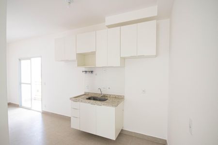 Sala/Cozinha de apartamento para alugar com 2 quartos, 42m² em Vila Mazzei, São Paulo