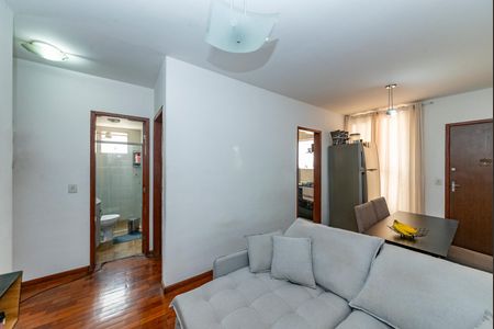 Apartamento à venda com 60m², 3 quartos e 1 vaga Apartamento à venda com 60m², 3 quartos e 1 vagaSala
