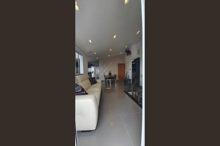 Apartamento para alugar com 112m², 2 quartos e 2 vagasSala