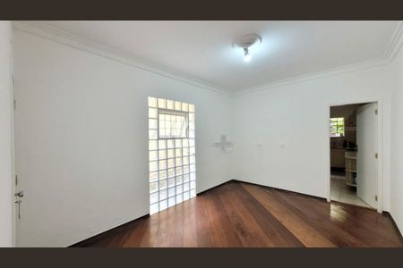 Casa à venda com 185m², 5 quartos e 3 vagas