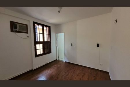Casa à venda com 185m², 5 quartos e 3 vagas