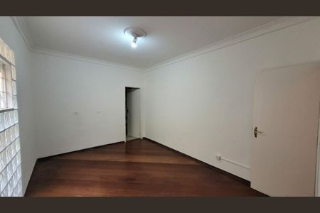 Casa à venda com 185m², 5 quartos e 3 vagas