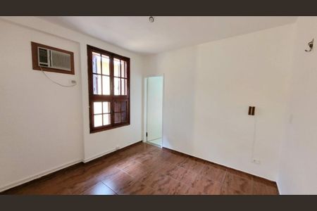 Casa à venda com 185m², 5 quartos e 3 vagas