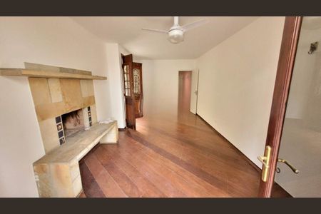 Casa à venda com 185m², 5 quartos e 3 vagas