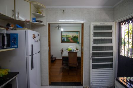 Casa à venda com 151m², 4 quartos e 3 vagas Casa à venda com 151m², 4 quartos e 3 vagasCozinha
