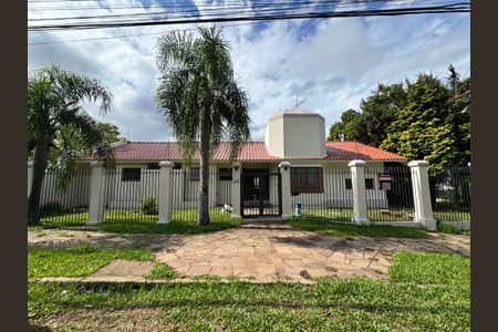 Casa à venda com 240m², 3 quartos e 2 vagas Casa à venda com 240m², 3 quartos e 2 vagasÁrea comum