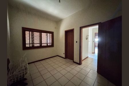 Casa à venda com 240m², 3 quartos e 2 vagas Casa à venda com 240m², 3 quartos e 2 vagasÁrea de Serviço