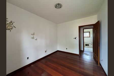 Casa à venda com 240m², 3 quartos e 2 vagas Casa à venda com 240m², 3 quartos e 2 vagasquarto 1