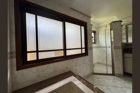 Casa à venda com 240m², 3 quartos e 2 vagas Casa à venda com 240m², 3 quartos e 2 vagasBanheiro da Suíte