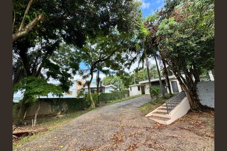 Casa à venda com 240m², 3 quartos e 2 vagas Casa à venda com 240m², 3 quartos e 2 vagasÁrea comum