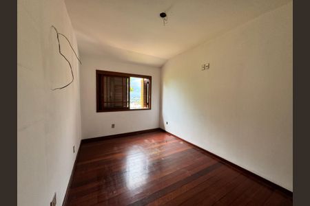 Casa à venda com 240m², 3 quartos e 2 vagas Casa à venda com 240m², 3 quartos e 2 vagasquarto 2
