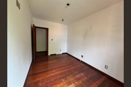 Casa à venda com 240m², 3 quartos e 2 vagas Casa à venda com 240m², 3 quartos e 2 vagasquarto 2