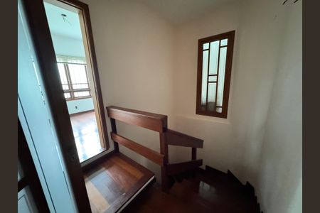 Casa à venda com 240m², 3 quartos e 2 vagas Casa à venda com 240m², 3 quartos e 2 vagasHall de entrada