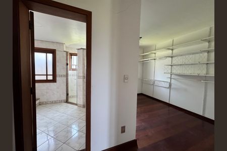 Casa à venda com 240m², 3 quartos e 2 vagas Casa à venda com 240m², 3 quartos e 2 vagasQuarto Suíte