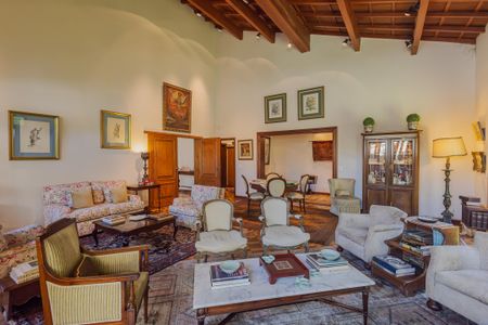 Casa à venda com 600m², 3 quartos e 5 vagasSala