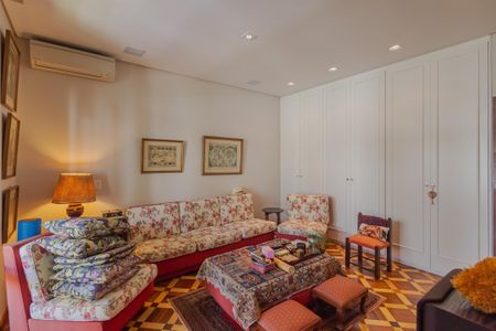 Casa à venda com 600m², 3 quartos e 5 vagasQuarto