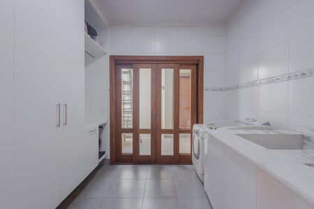 Casa à venda com 600m², 3 quartos e 5 vagasÁrea de Serviço