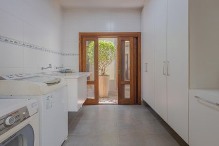 Casa à venda com 600m², 3 quartos e 5 vagasÁrea de Serviço