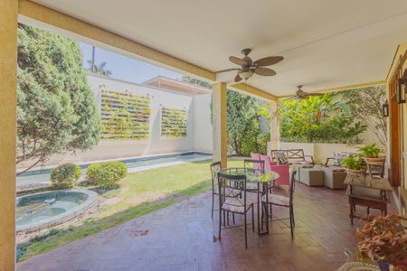 Casa à venda com 600m², 3 quartos e 5 vagasPiscina