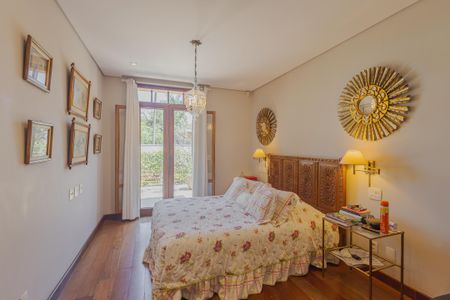 Casa à venda com 600m², 3 quartos e 5 vagasSuíte 2