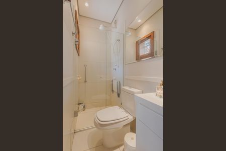 Casa à venda com 600m², 3 quartos e 5 vagasBanheiro da Suíte 1