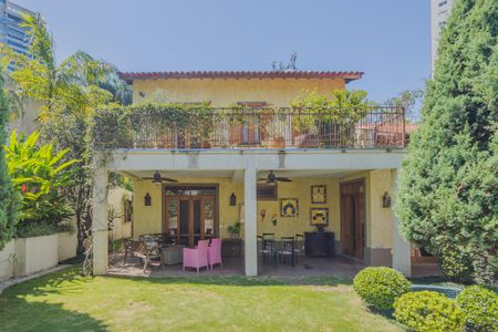 Casa à venda com 600m², 3 quartos e 5 vagasPiscina