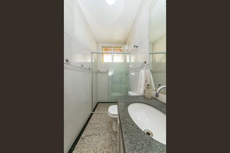 Apartamento à venda com 180m², 4 quartos e 2 vagas Apartamento à venda com 180m², 4 quartos e 2 vagasBanheiro Social 2