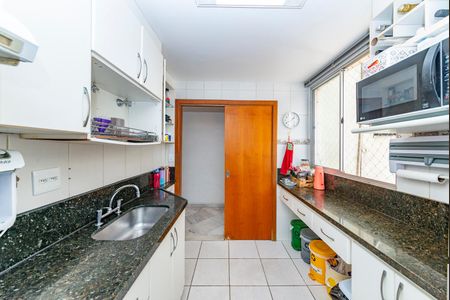 Apartamento à venda com 180m², 4 quartos e 2 vagas Apartamento à venda com 180m², 4 quartos e 2 vagasCozinha