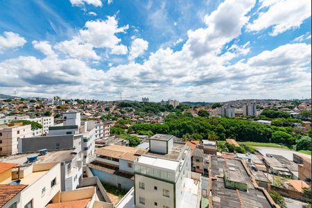 Apartamento à venda com 180m², 4 quartos e 2 vagas Apartamento à venda com 180m², 4 quartos e 2 vagasVaranda