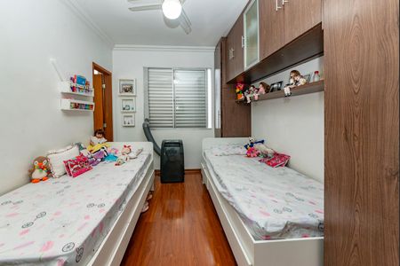 Apartamento à venda com 180m², 4 quartos e 2 vagas Apartamento à venda com 180m², 4 quartos e 2 vagasSuíte 2