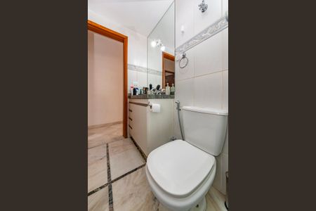 Apartamento à venda com 180m², 4 quartos e 2 vagas Apartamento à venda com 180m², 4 quartos e 2 vagasBanheiro Social 1