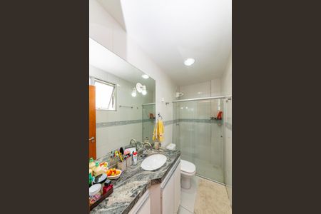 Apartamento à venda com 180m², 4 quartos e 2 vagas Apartamento à venda com 180m², 4 quartos e 2 vagasBanheiro da Suíte 2