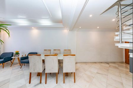 Apartamento à venda com 180m², 4 quartos e 2 vagas Apartamento à venda com 180m², 4 quartos e 2 vagasSala 1