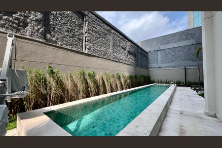 Studio à venda com 26m², 1 quarto e sem vaga Studio à venda com 26m², 1 quarto e sem vagaPiscina
