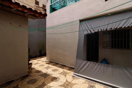 Casa à venda com 155m², 3 quartos e 2 vagasÁrea de Serviço / Área Externa